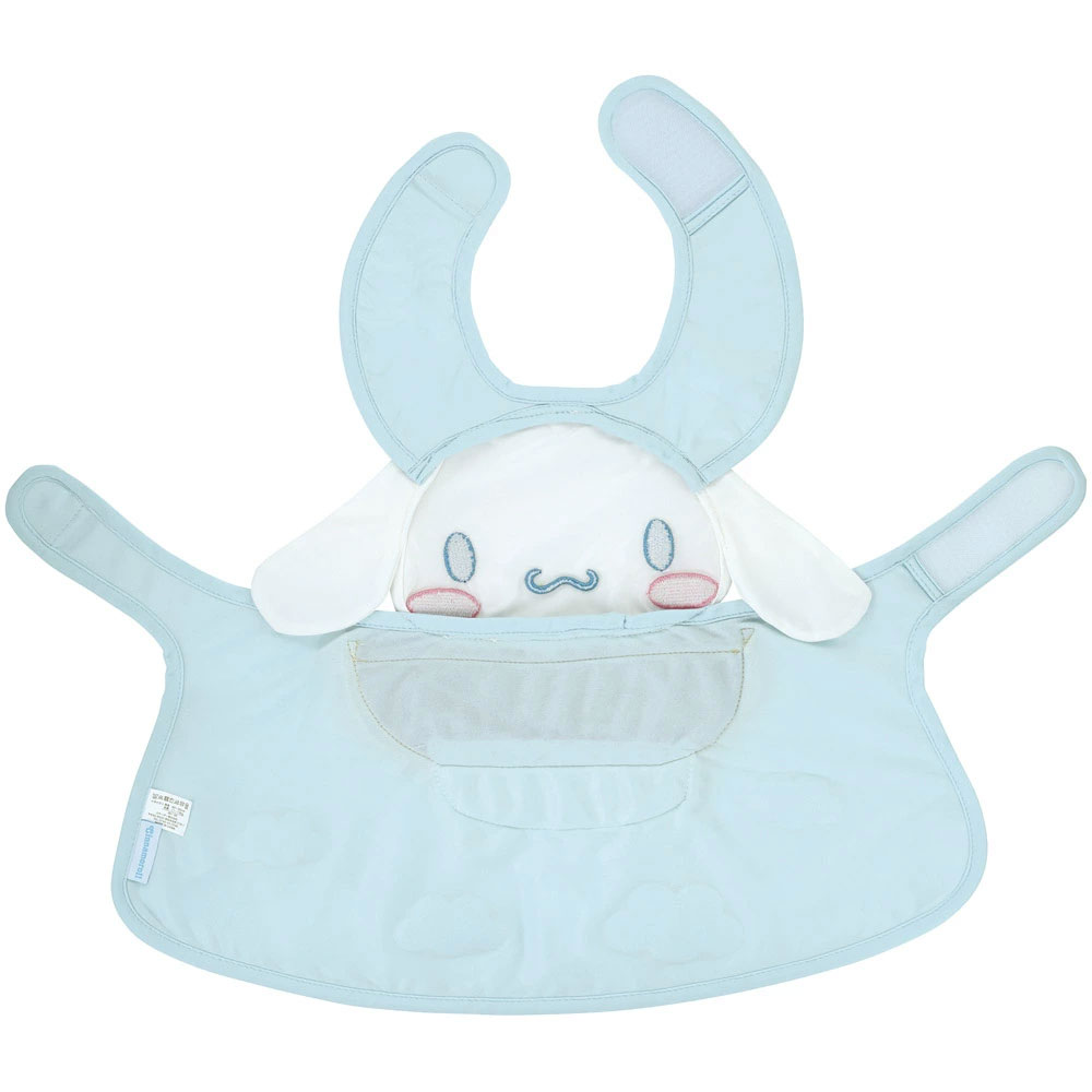 【送料無料】ダイカット エプロン ベビー 用品 可愛い 便利 ごはん 食べこぼし キャラクター スケーター skater CBAEP1 シナモロール シナモン サンリオ 女の子 女子【食事 汚れ 防止 撥水加工 洗濯機可 子供】