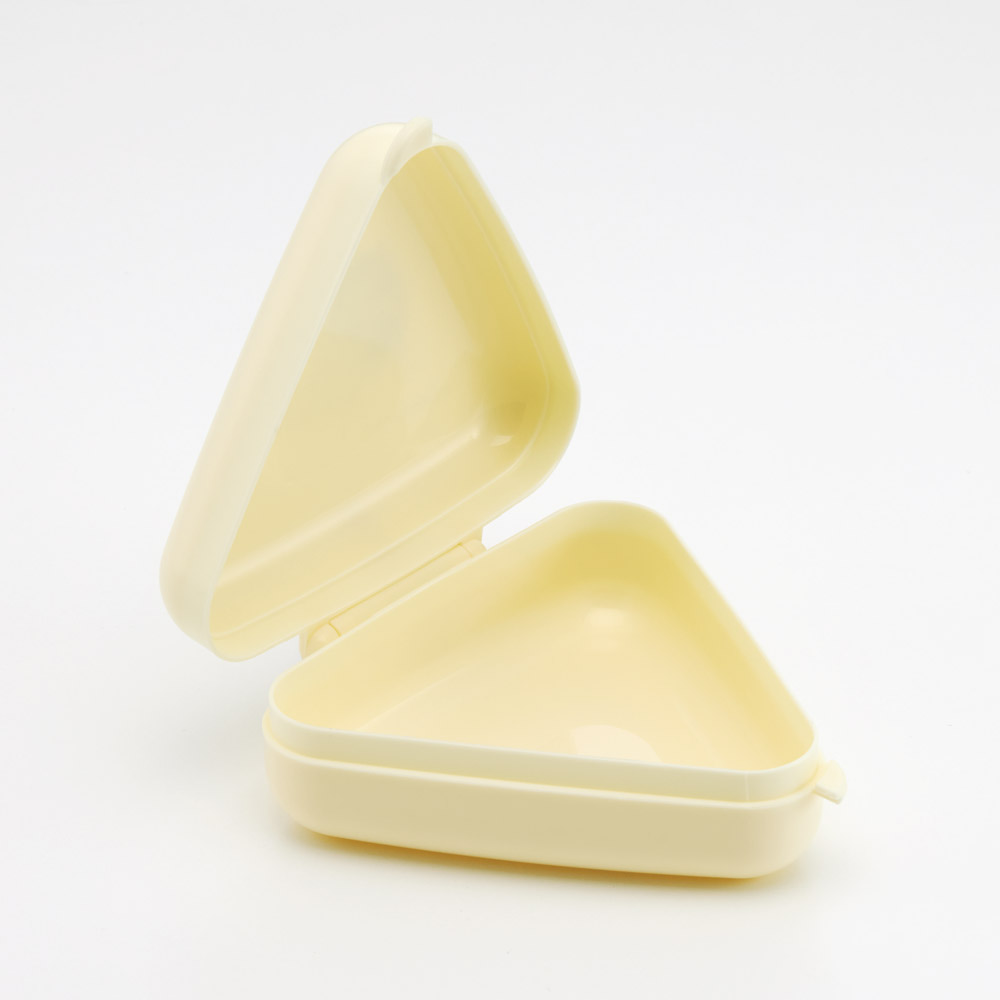 抗菌 おにぎり ケース 三角 弁当 レンジ対応 持ち運び 潰れない 崩れない スケーター skater ONC1PAG スティンキー ムーミン Moomin 女性 レディース