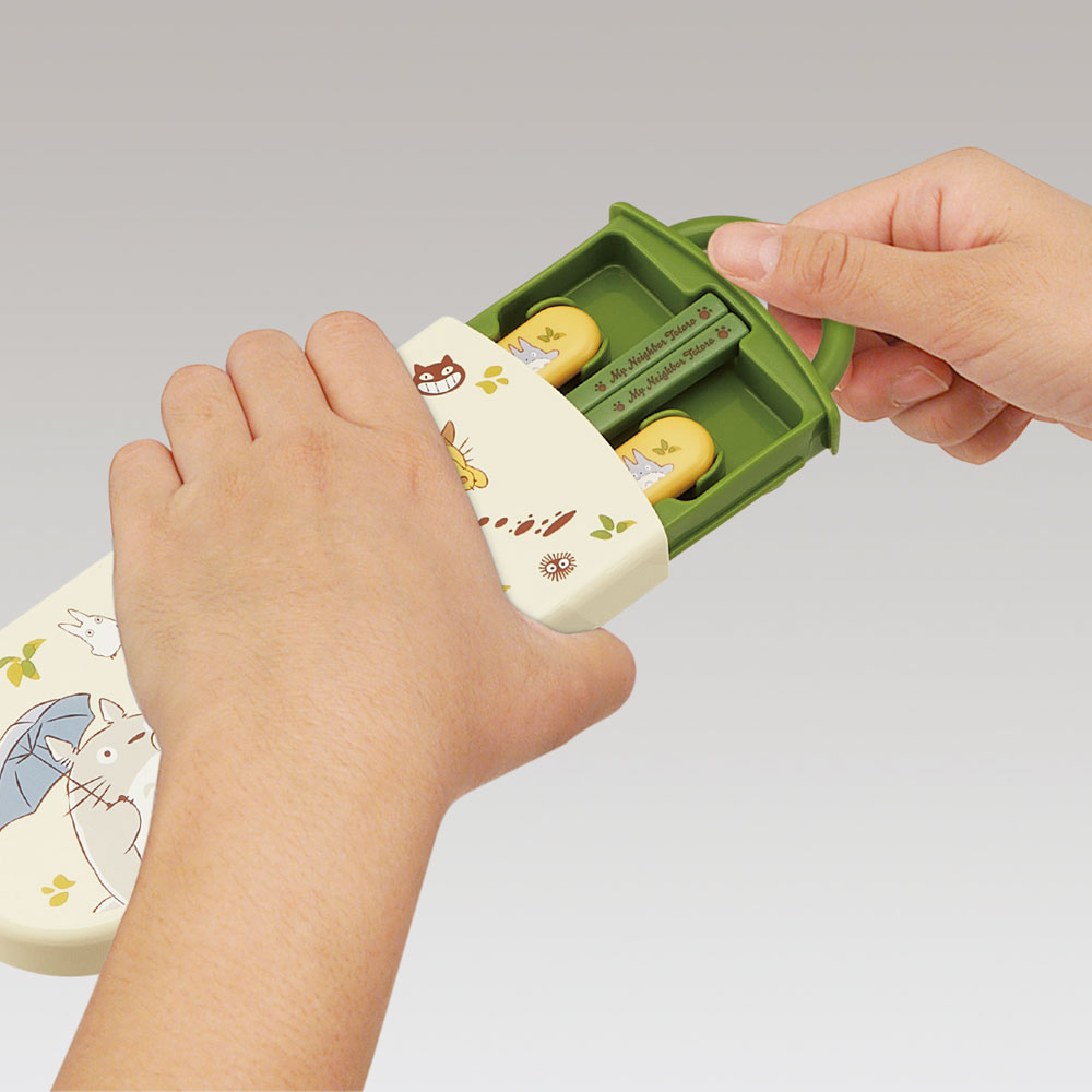 子供用 抗菌 お弁当 トリオセット 開けやすいスライド式(箸、スプーン、フォークのセット) となりのトトロ(ネコバス)/TACC2AG_4973307649509