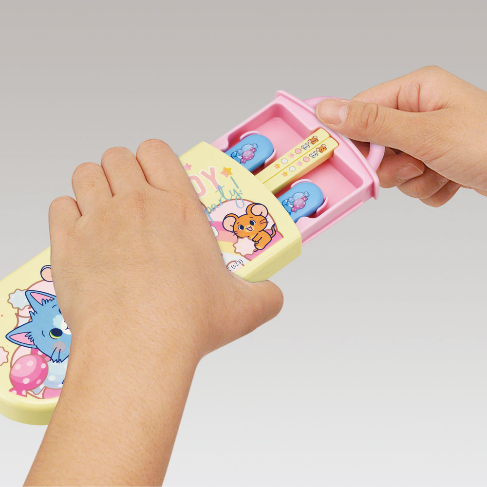 子供用 抗菌 お弁当 トリオセット 開けやすいスライド式(箸、スプーン、フォークのセット) とむとじぇりーごっこ/TACC2AG_4973307655562