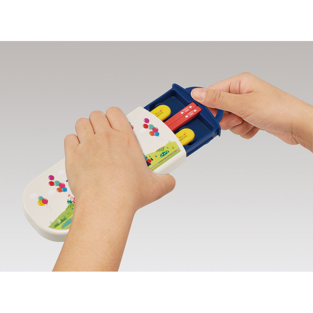 スプーン フォーク セット 子供 ケース 日本製 カトラリーセット プラスチック skater スケーター TACC2AG きかんしゃトーマス トーマス 男の子 男子 電車【トリオセット 食洗機 対応 携帯 箸 お弁当 スプーンセット お箸】