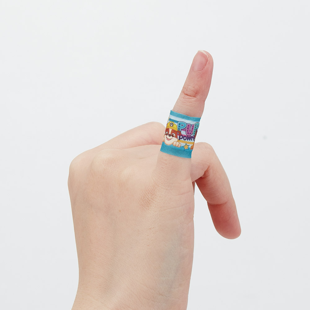 【メール便対象品】 絆創膏 キャラクター 防水 20枚入り M サイズ ばんそうこう 可愛い 子供 子ども スケーター skater QQBG2 パウ パトロール パウパト 男の子 男子 男児【キッズ バンソウコウ かわいい 怪我 ケガ キズ 傷 救急】