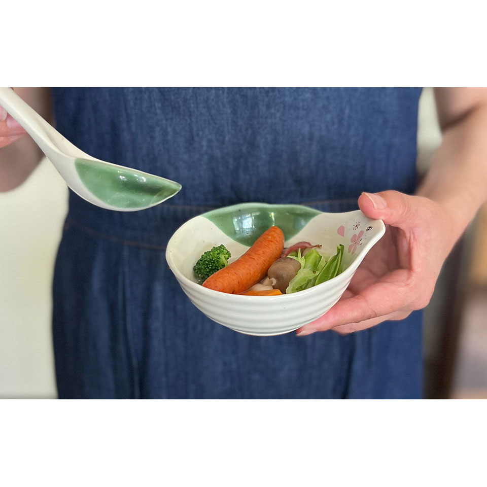 とんすい ボウル どんぶり 鍋 取り皿 鉢 食器 グッズ プレゼント 子供 誕生日 おしゃれ スケーター CTS1【キャラクター 和柄 焼物 陶器 陶磁器 かわいい 和食 ご飯茶碗 贈り物 となりのトトロ totoro スタジオジブリ 女性】