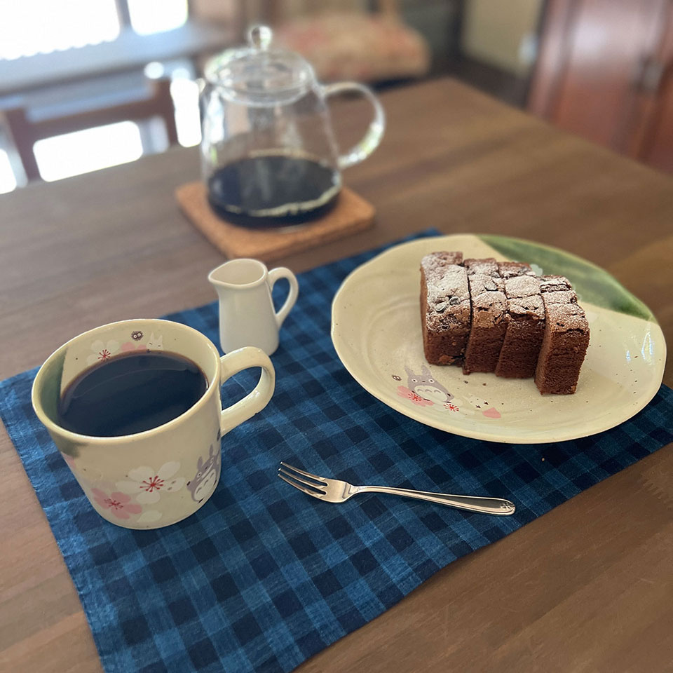 【送料無料】マグカップ コーヒーカップ 和食器 コップ 和食 おしゃれ モダン かわいい 大人 桜柄 スケーター CHMM1【内祝い 来客用 食器 キャラクター 美濃焼 美濃焼き ギフト 贈り物 となりのトトロ totoro スタジオジブリ 女性 レディース】
