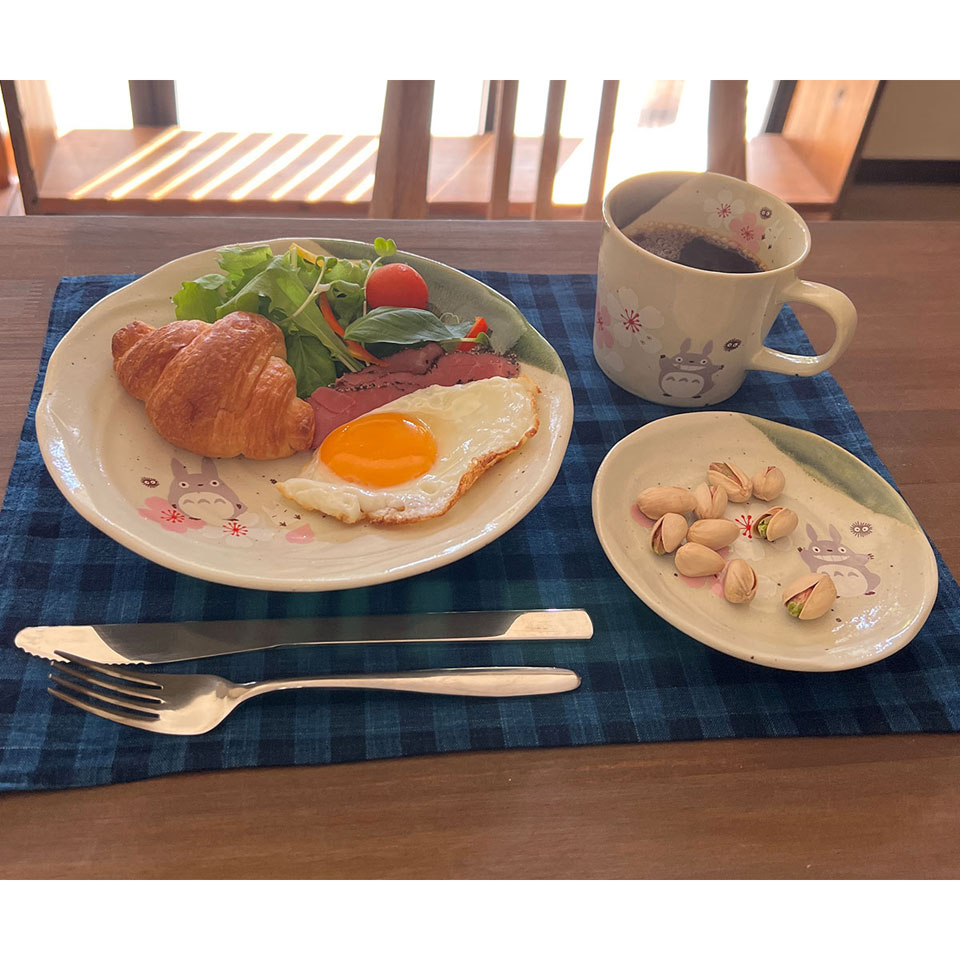 【送料無料】小皿 13cm お皿 取り皿 食器 グッズ プレゼント 美濃焼き 美濃焼 子供 誕生日 おしゃれ スケーター CHMD1【キャラクター 和柄 豆皿 焼物 陶器 可愛い 和食 プレート ギフト となりのトトロ totoro スタジオジブリ 女性】