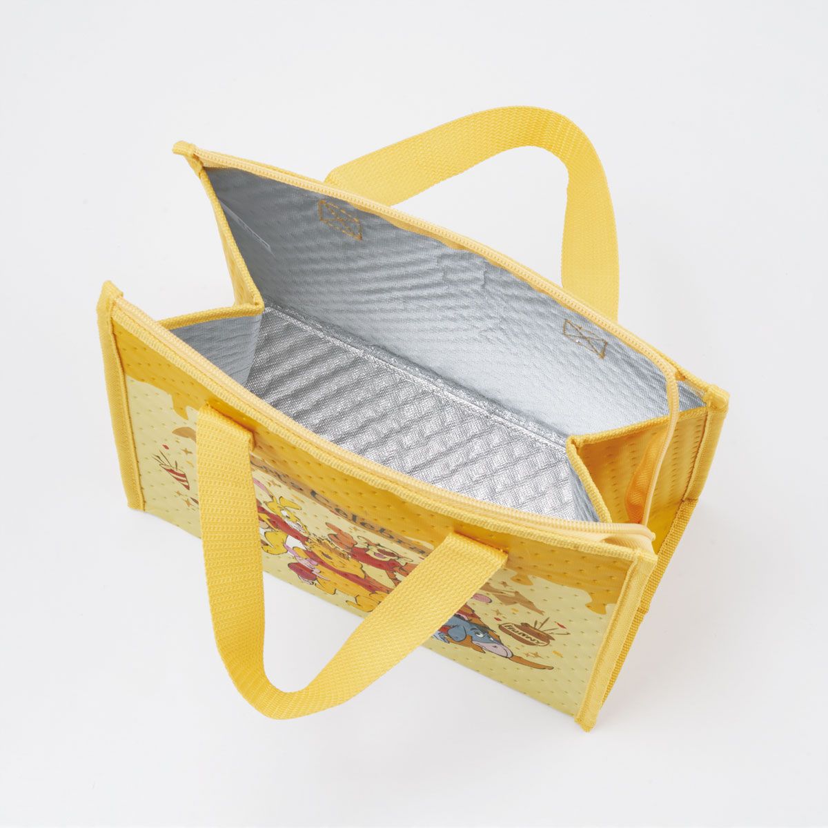 スケーター ランチバッグ 保冷バッグ 保冷 弁当 保冷バック 大きめ 不織布 バッグ お弁当 子供 skater FBC1 くまのプーさん プーさん Pooh 赤シャツフレンズ【キャラクター マチ 広い ランチ 母の日 おしゃれ 学生】