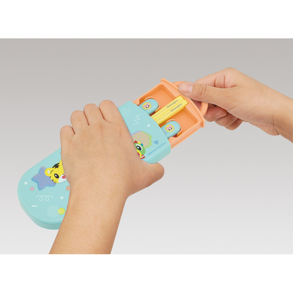 子供用 お弁当 トリオセット 開けやすいスライド式(箸、スプーン、フォークのセット) しまじろう POPデザイン/TACC2_4973307719820
