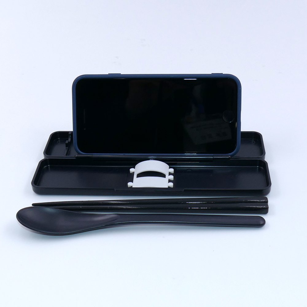 スマホスタンドにもなる音が鳴らないコンビセット(箸・スプーン) 箸18cm ブラック/CCS3SASS_4973307716997